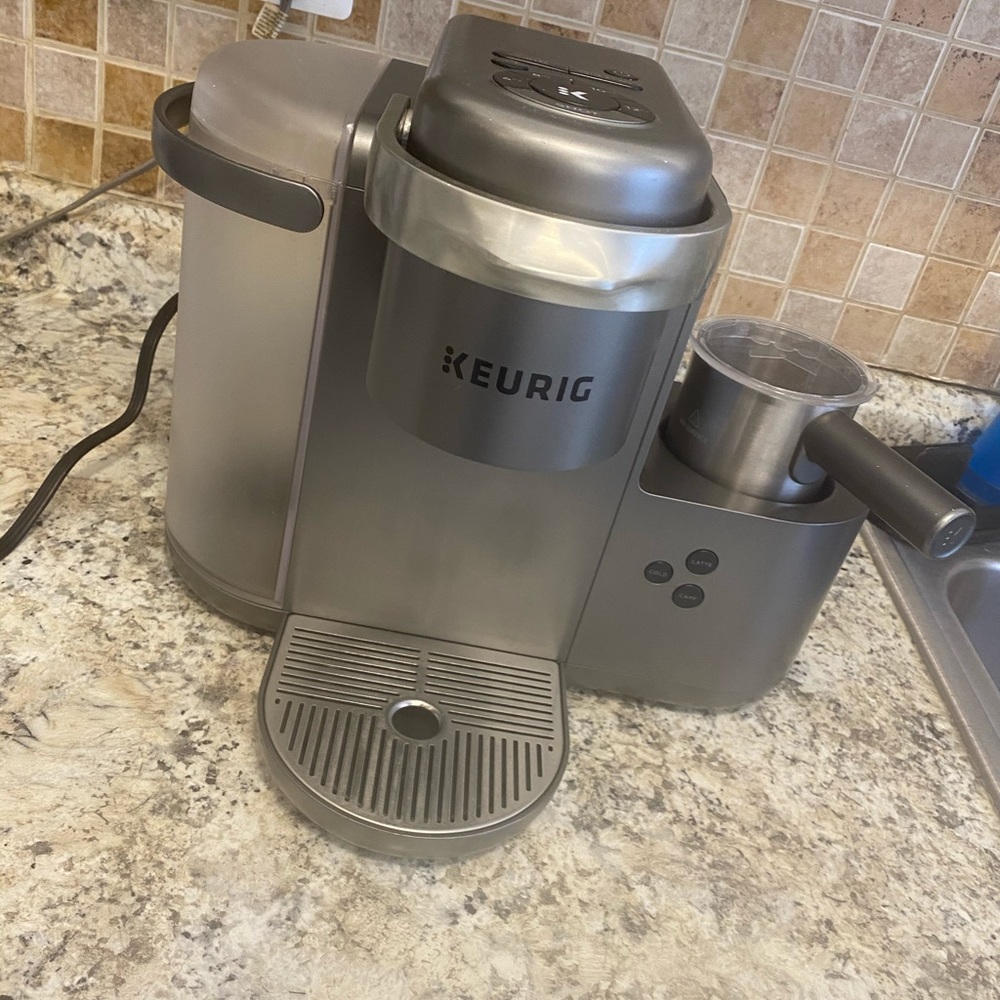 Keurig Single Serve Coffee, Latte&Cappuccino Maker